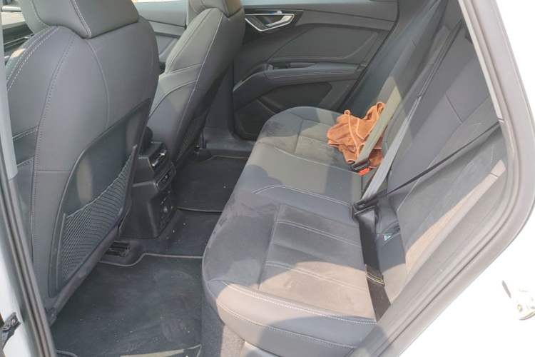 Used Audi Q4 e-tron 2022 50 e-tron quattro Visionary Edition Left Rear Seat