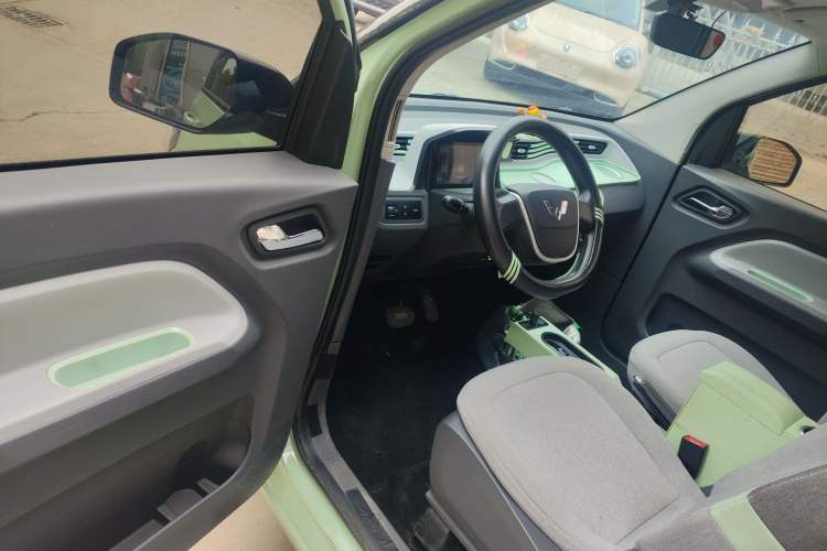 Used Wuling Hongguang MINIEV 2022 Macaron Premium Model – Lithium Iron Phosphate