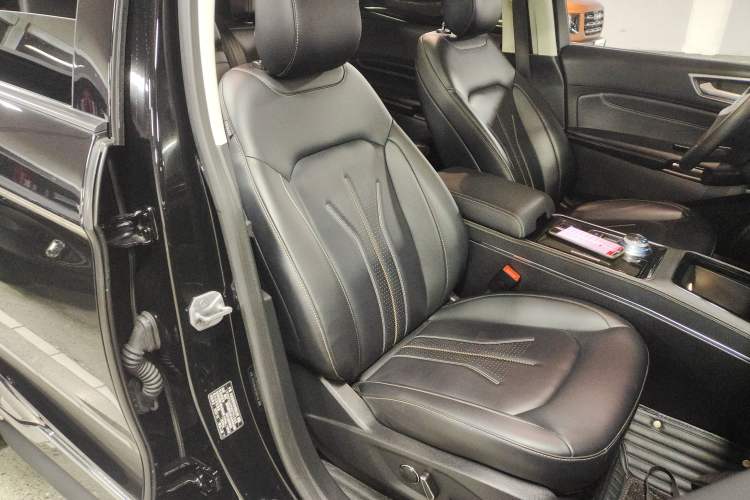 Used Ford Edge 2021 Facelifted PLUS EcoBoost 245 Two-Wheel Drive XLT 7-Seater
