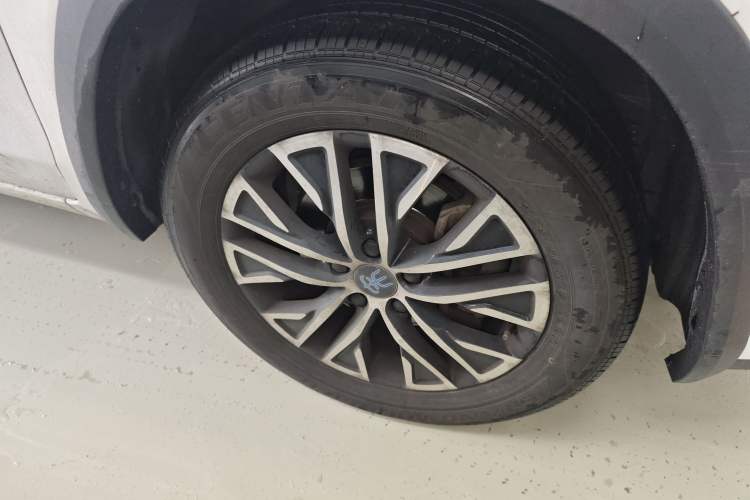 Used BYD Song New Energy 2017 Song DM 1.5TID All-Wheel Drive Luxury Model
