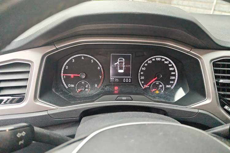 Used Volkswagen T-ROC 2019 280TSI DSG Two-Wheel Drive Advanced Version China VI Standard Instrument Cluster