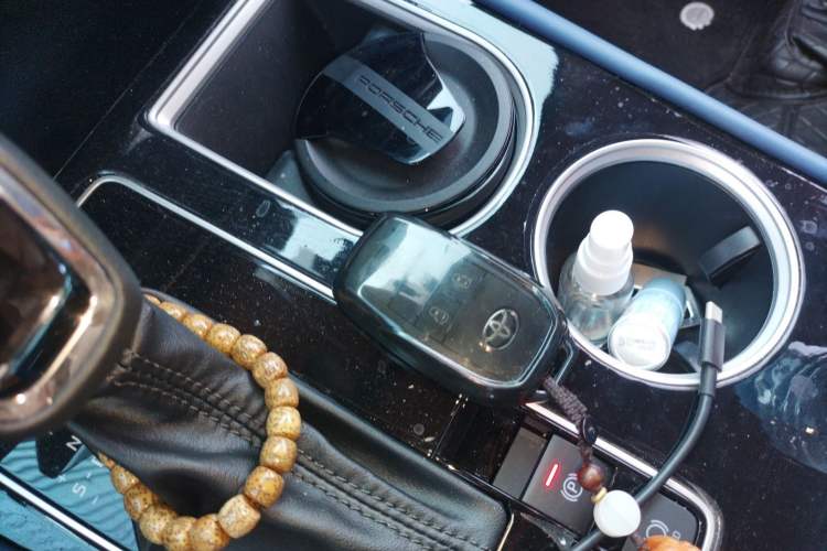 Used Toyota SIENNA 2024 2.5L Hybrid Comfort Edition