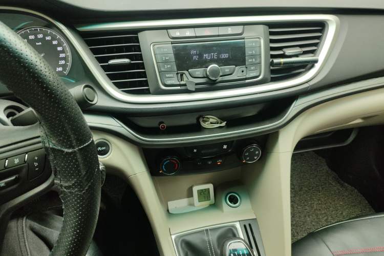 Used Buick GT 2017 15N Manual Elite Version Audio And AC Panel