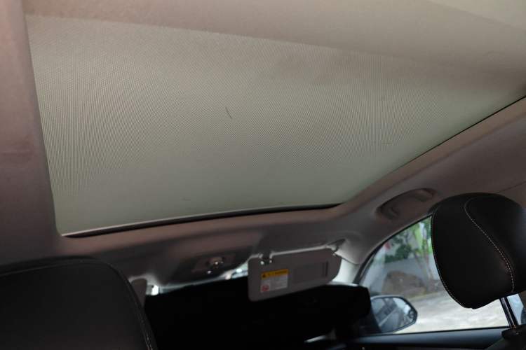 Used Roewe RX5 New Energy 2017 eRX5 50T Hybrid Connected Prestige Flagship Edition