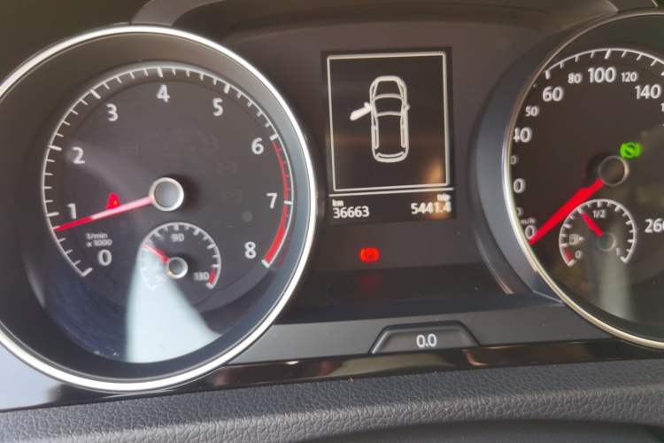 Used Volkswagen Golf 2018 280TSI Automatic R-Line Model Odometer Close Up