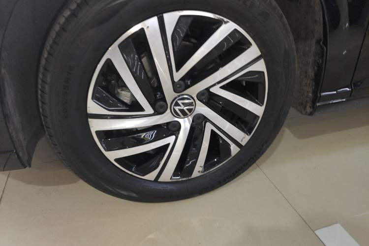 Used Volkswagen Lavida 2023 1.5L Automatic 5 Million Edition Left Front Wheel Hub