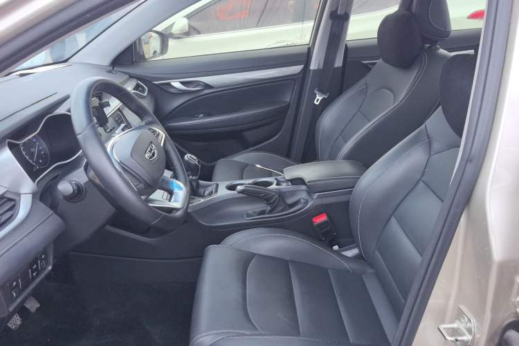 Used Geely Auto Emgrand 2019 Leading Edition 1.5L Manual Luxury Model China VI Standard
