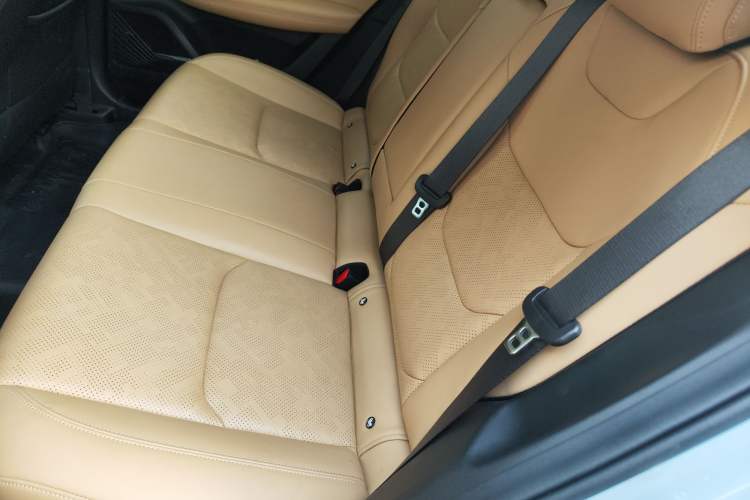 Used Geely Auto Emgrand L HiP 2024 Longteng Edition 1.5TD-DHT Pro 100KM Excellence Model