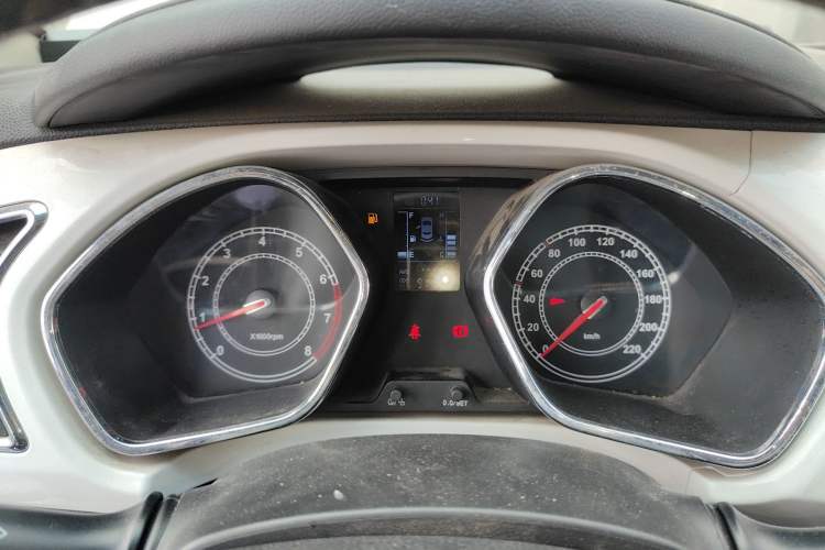 Used JAC Group Refine S2 2015 1.5L Manual Luxury Model
