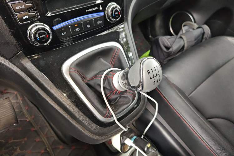 Used Haval H6 2016 Upgraded Model 1.5T Manual Two-Wheel Drive Elite Version