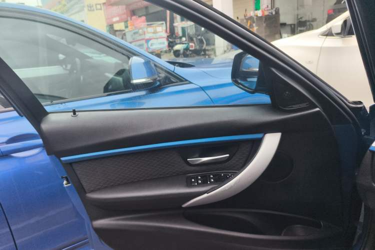 Used BMW 3 Series 2018 320i M Sport Package
