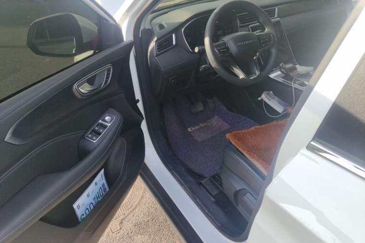 Used Roewe RX5 2025 PLUS 330TGI Automatic Trendsetting Smart Edition