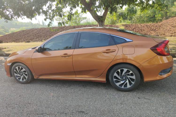 Used Honda Civic 2016 220TURBO CVT Luxury Edition
