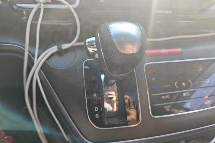 Used Honda Elysion 2016 2.4L Classic Edition
