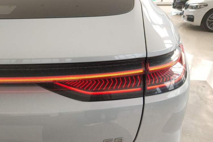 Used Geely Galaxy E8 2025 700 km Long-Range Intelligent Driving Version