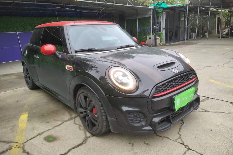 Used MINI JCW 2018 2.0T JOHN COOPER WORKS Front Right 45 Deg