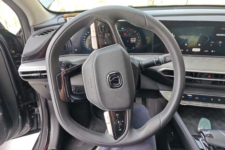 Used Changan Eado 2022 PLUS Blue Whale NE 1.4T GDI DCT Prestige Edition
