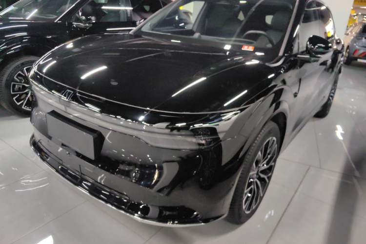 Used Zeekr 7X 2025 100 kWh Long-Range Rear-Wheel Drive with Intelligent Driving Features