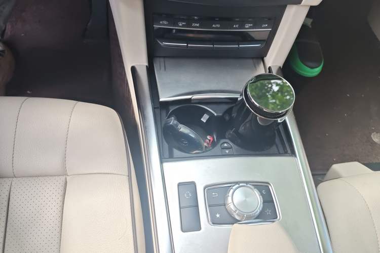 Used Mercedes-Benz E-Class 2015 E 260 L Sport & Fashion Model
