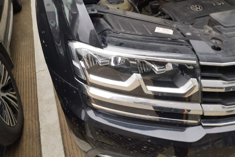 Used Volkswagen Teramont 2020 Revised Version 380TSI Four-Wheel Drive Comfort Edition Right Front Headlight