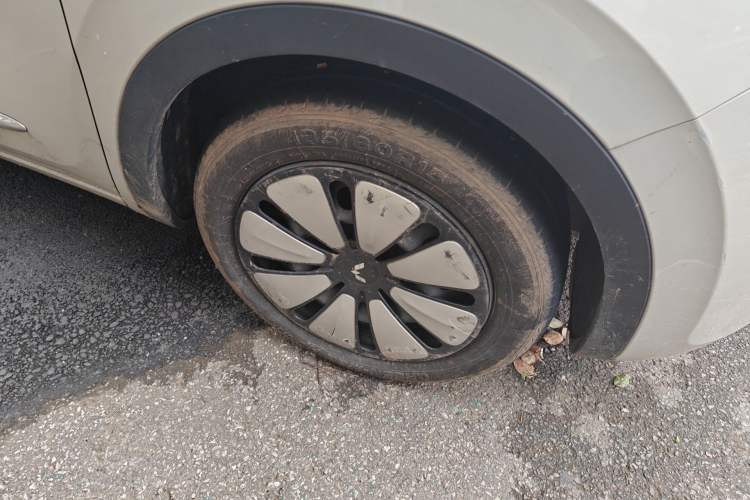 Used Wuling Bingo 2024 333 km Enjoyment Version Right Front Wheel Hub