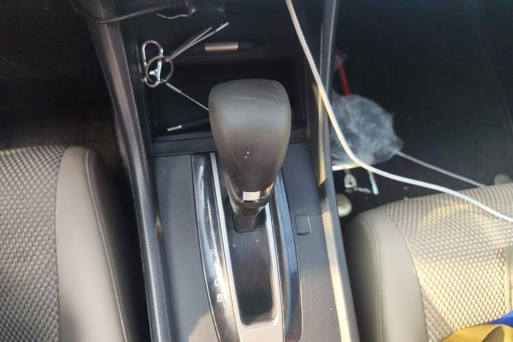 Used Honda Jade 2013 1.8L automatic Comfort version 5 seats
