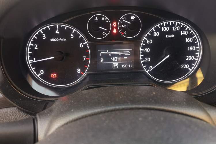 Used Nissan Tiida 2014 1.6L CVT Comfort Model Odometer Close Up