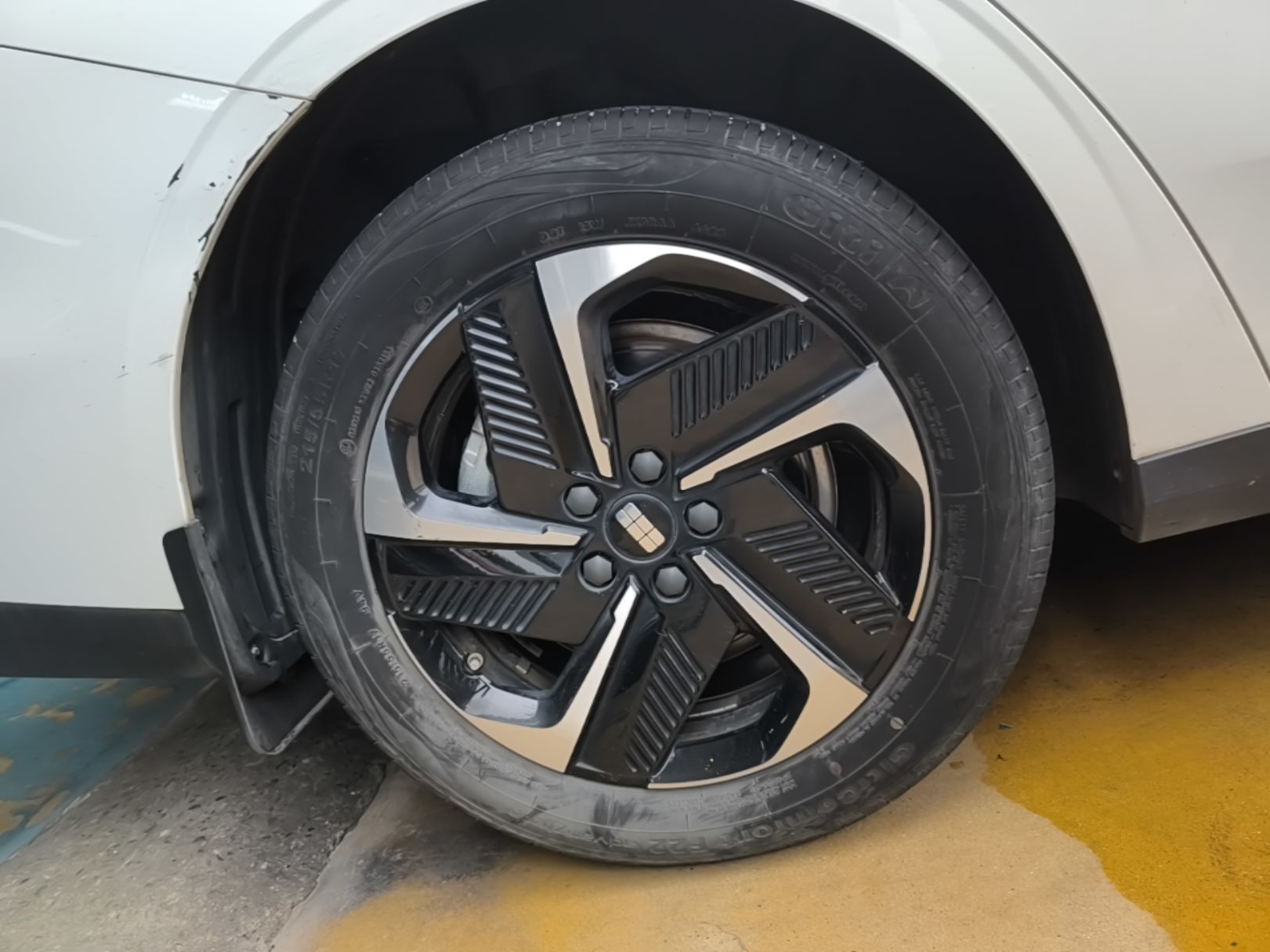 Geely Galaxy L6 2023 60km PLUS — снимка 11