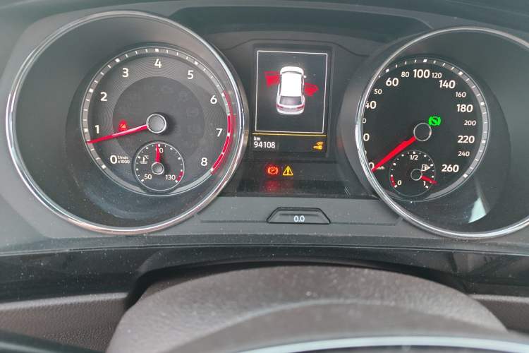 Used Volkswagen Tiguan L 2017 330TSI Automatic Two-Wheel Drive Luxury Edition Odometer Close Up