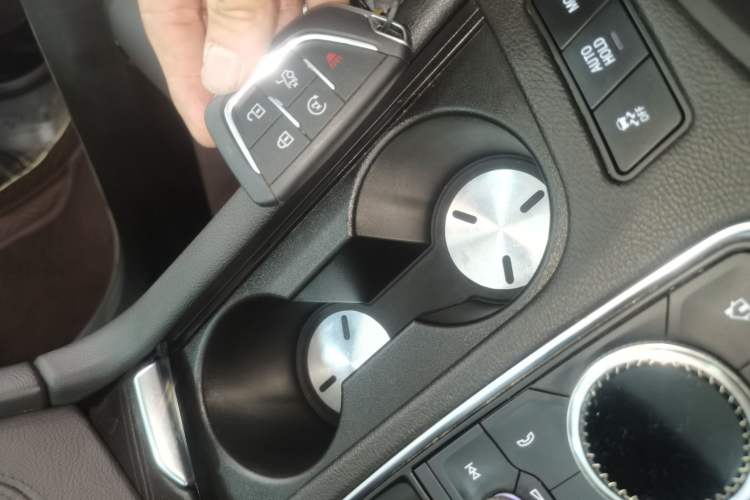 Used Cadillac XT6 2021 2.0T Six-Seater Four-Wheel-Drive Luxury Version
