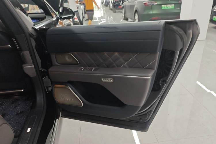 Used Nio ET9 2025 100 kWh