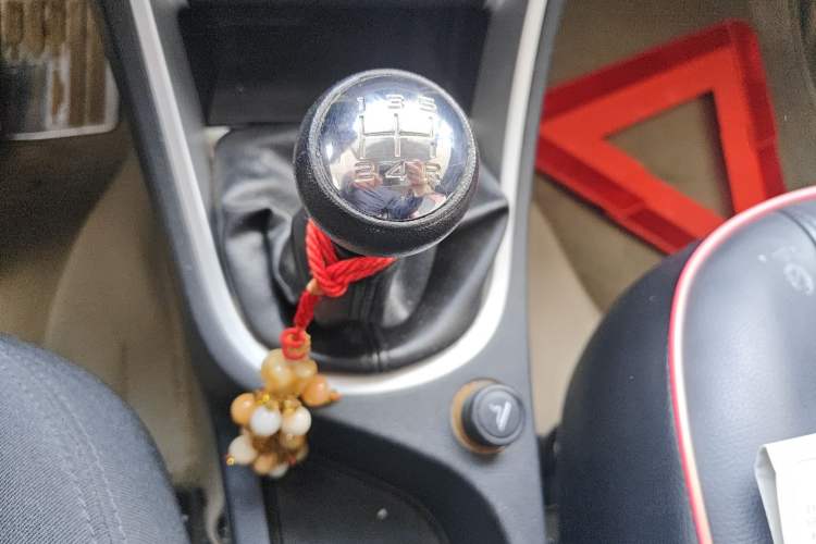 Used Peugeot 307 2010 Sedan 1.6L Manual Comfort Edition Gear Lever