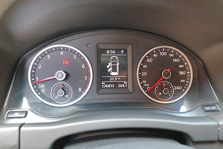 Used Volkswagen Tiguan 2012 1.8TSI Automatic Two-Wheel Drive Trend Edition Instrument Cluster