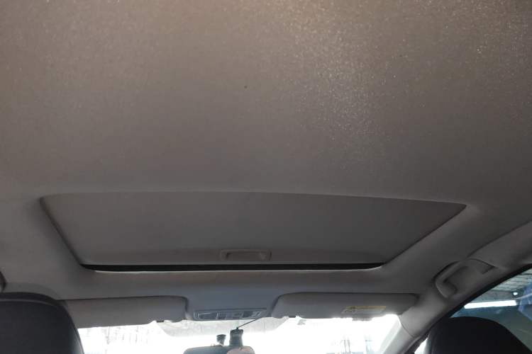 Used Honda Jade 2017 1.8L automatic Comfort version 5 seats Headliner