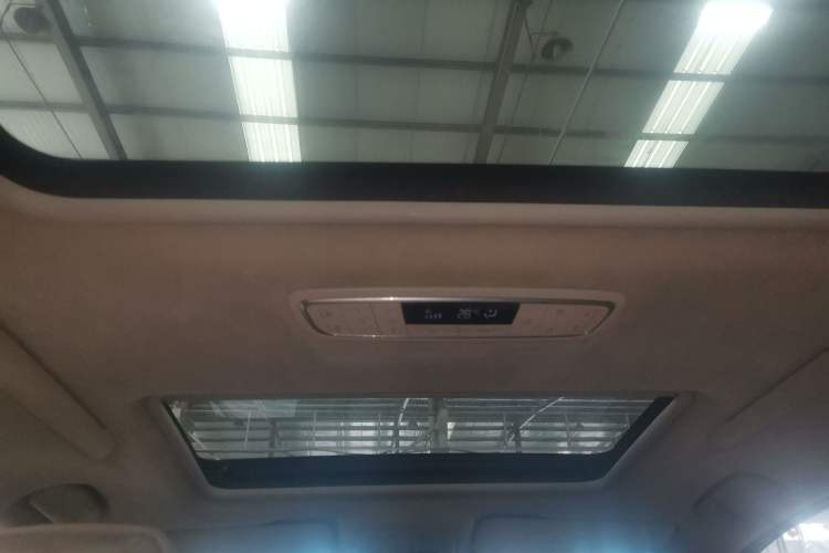 Used Buick GL8 2017 28T Avenir Avia National Emission Standard V