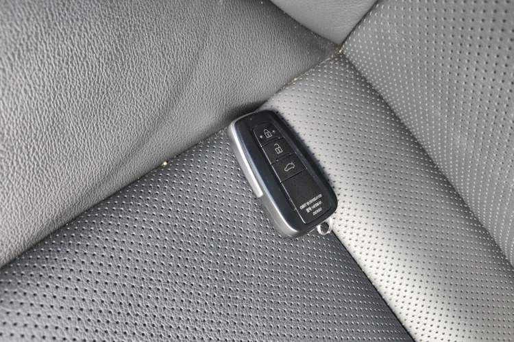 Used Toyota Camry 2018 2.5G Luxury Edition Vehicle Key