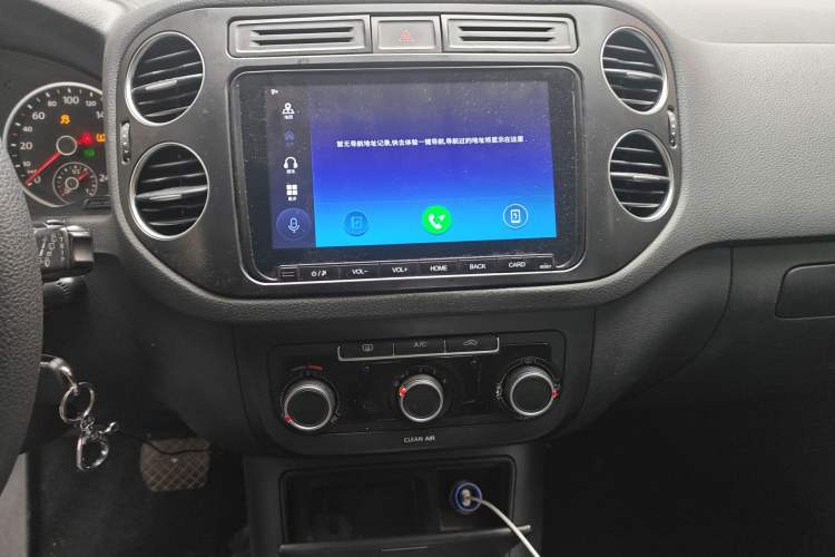 Used Volkswagen Tiguan 2016 280TSI Automatic Two-Wheel-Drive Silk Road Style Edition Audio And AC Panel