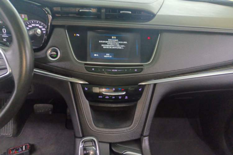 Used Cadillac XT5 2018 25T Luxury Model