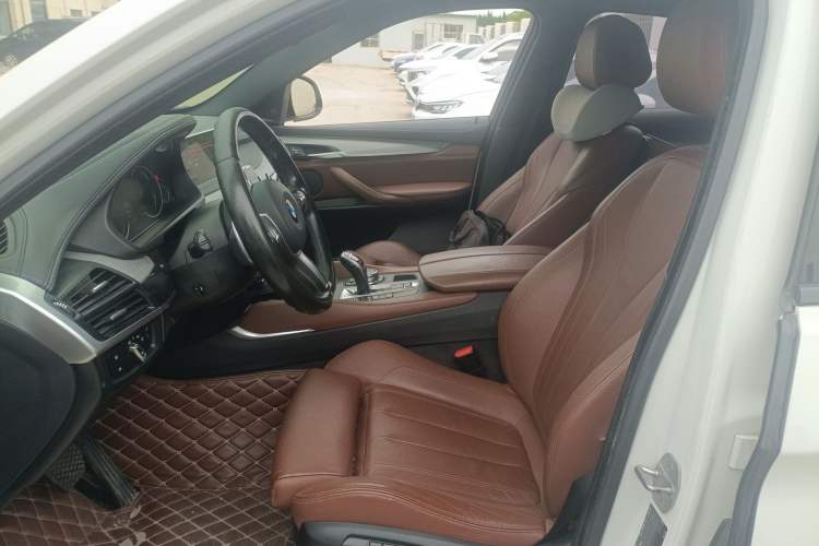 Used BMW X6 2015 xDrive35i Luxury Edition Left Front Seat