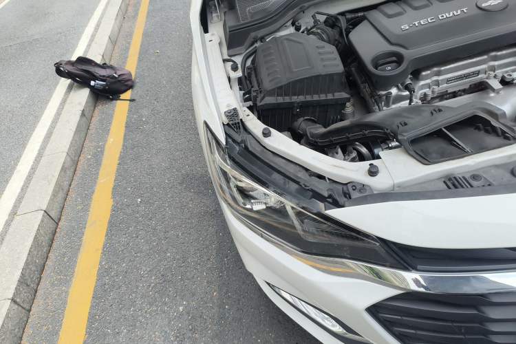 Used Chevrolet Monza 2022 320 Automatic Enjoyment Sunroof Version Right Front Headlight