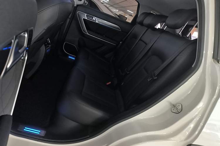 Used Haval H6 Coupe 2017 Red Label 2.0T Automatic Two-Wheel Drive Prestige Model