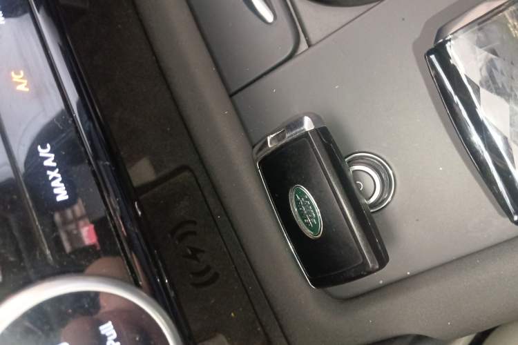 Used Land Rover Discovery 2021 360 PS R-Dynamic S