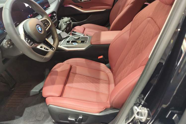 Used BMW i3 2025 eDrive 35 L Left Front Seat