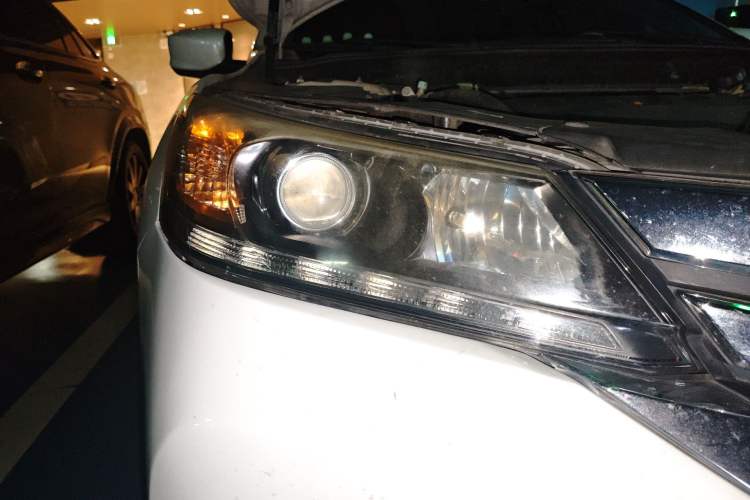 Used Honda Accord 2014 2.0L EX Luxury Edition Right Front Headlight