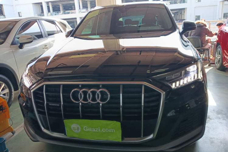 Used Audi Q7 2023 45 TFSI quattro S line Sport model Front