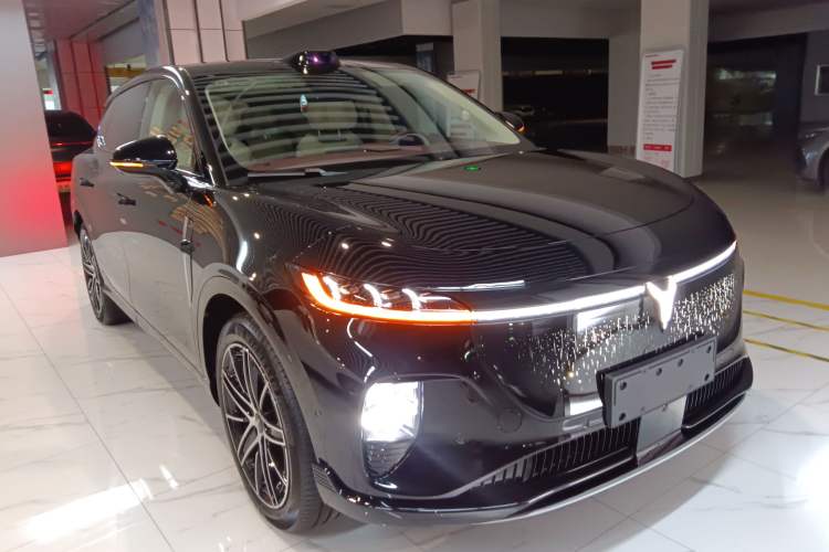 Used VOYAH COURAGE 2025 Model Four-Wheel-Drive Qiankun Edition Front Right 45 Deg