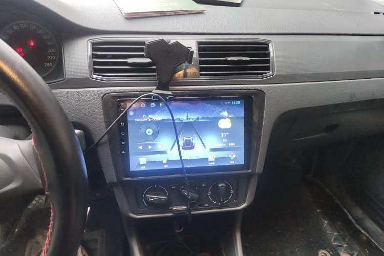 Used Volkswagen Santana 2016 1.6L Manual Fashion Edition
