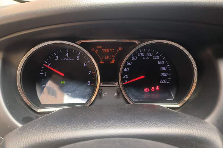 Used Nissan Livina 2013 1.6XE Manual Comfort Edition
