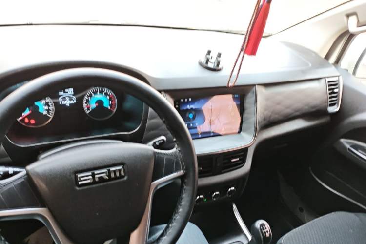 Used Jinbei Gold Hiace 2021 1.5L Passenger Vehicle Engineering Lion 5-Seater
