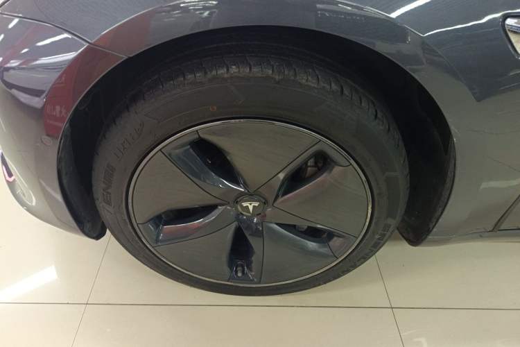 Used Tesla Model 3 2019 Standard Range Rear-Drive Upgraded Version Left Front Wheel Hub